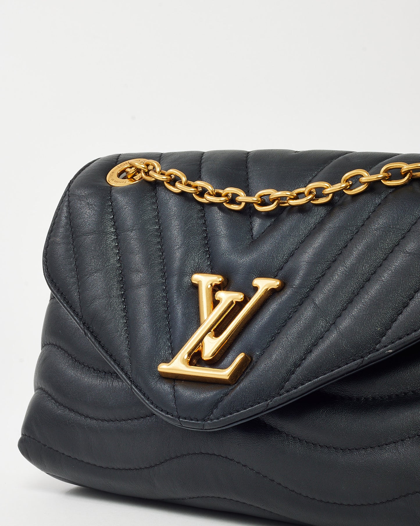Louis Vuitton Black Calfskin Leather New Wave Chain MM Shoulder Bag GHW