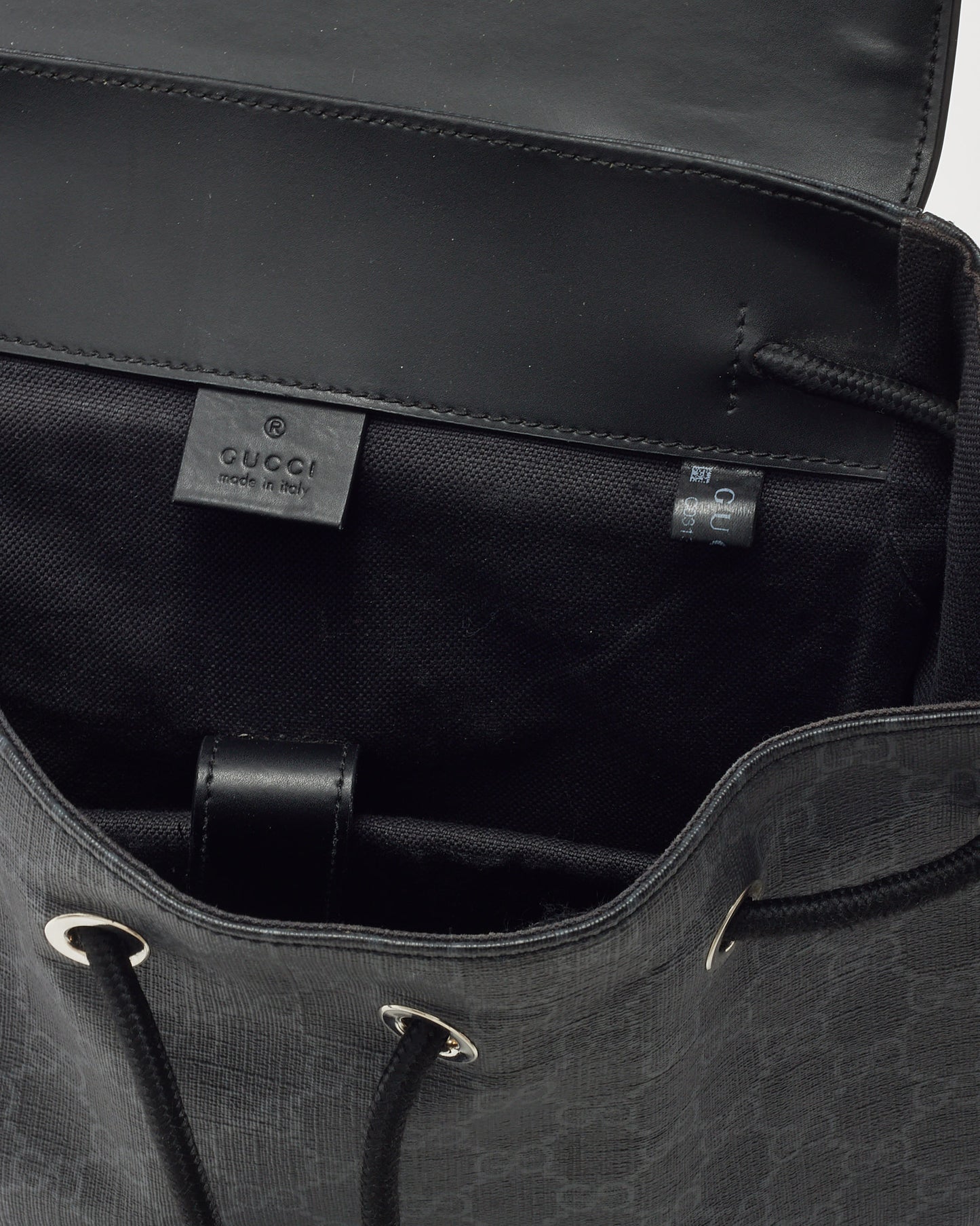 Sac à dos Gucci en cuir de veau souple noir et toile monogrammée GG Supreme Web à double boucle