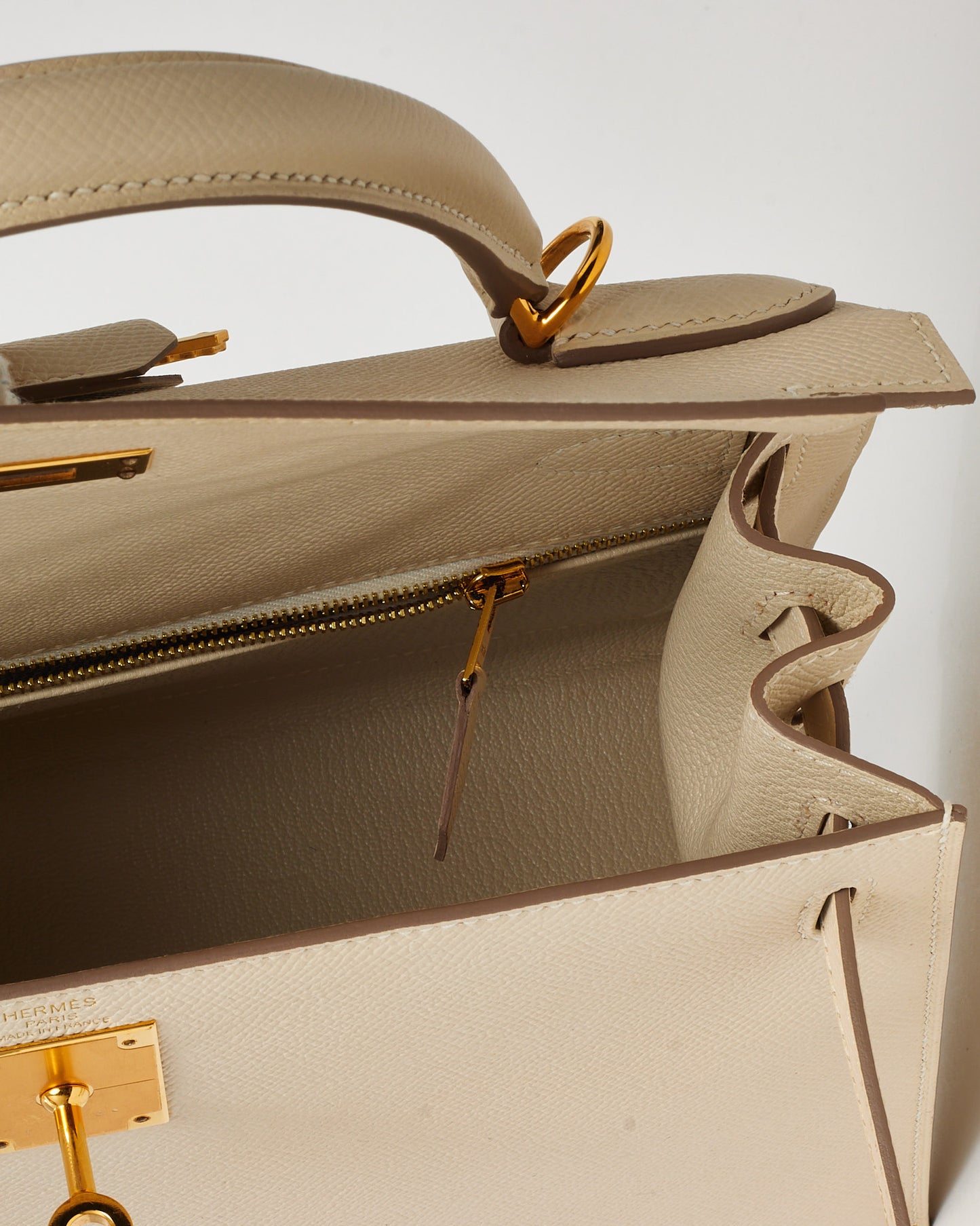Hermès White Craie Epsom Leather Kelly II Sellier 28 GHW