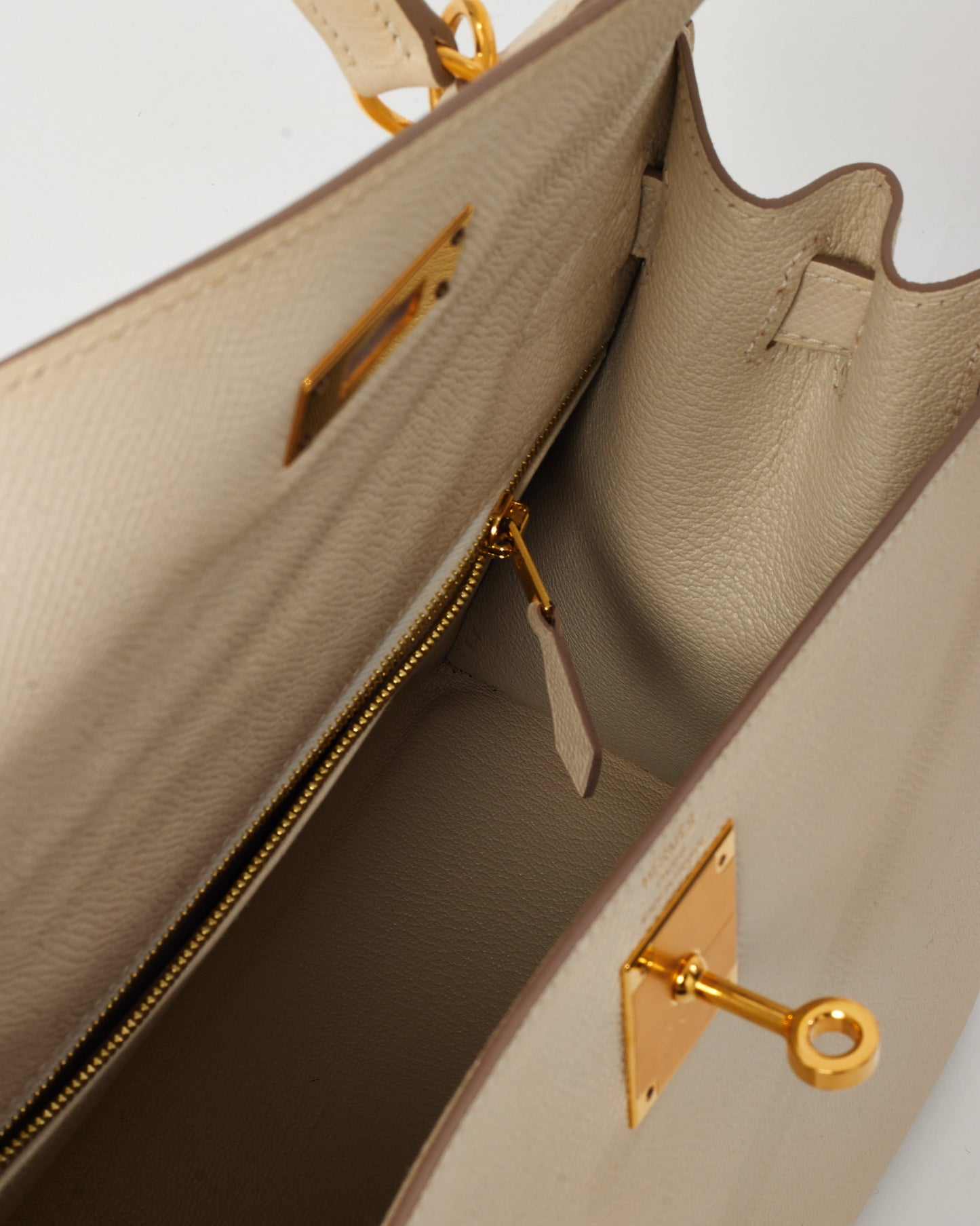 Hermès White Craie Epsom Leather Kelly II Sellier 28 GHW