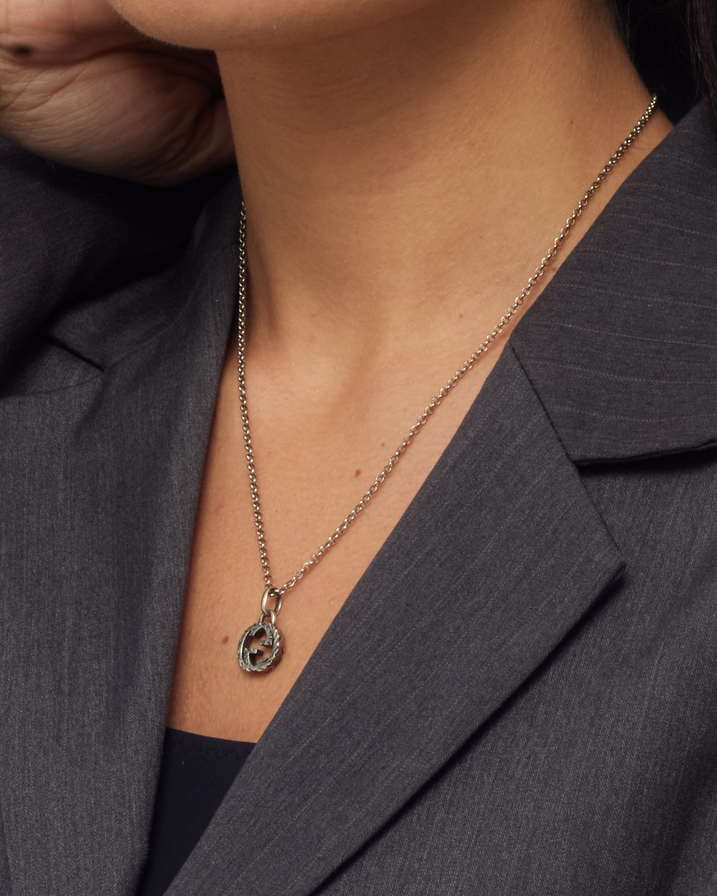 Gucci Sterling Silver Textured Chain Interlocking GG Pendant Necklace