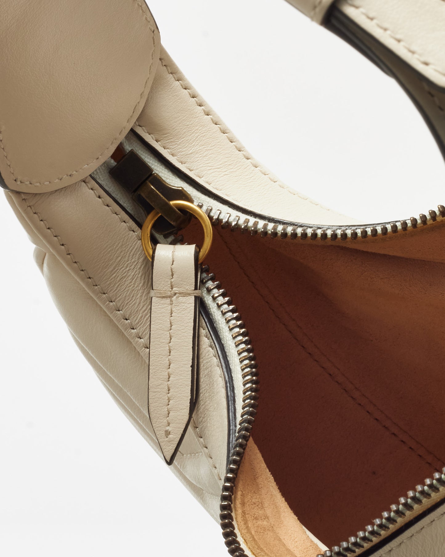 Gucci White Matelassé Leather GG Marmont Half-Moon Small Shoulder Bag with Chain Strap