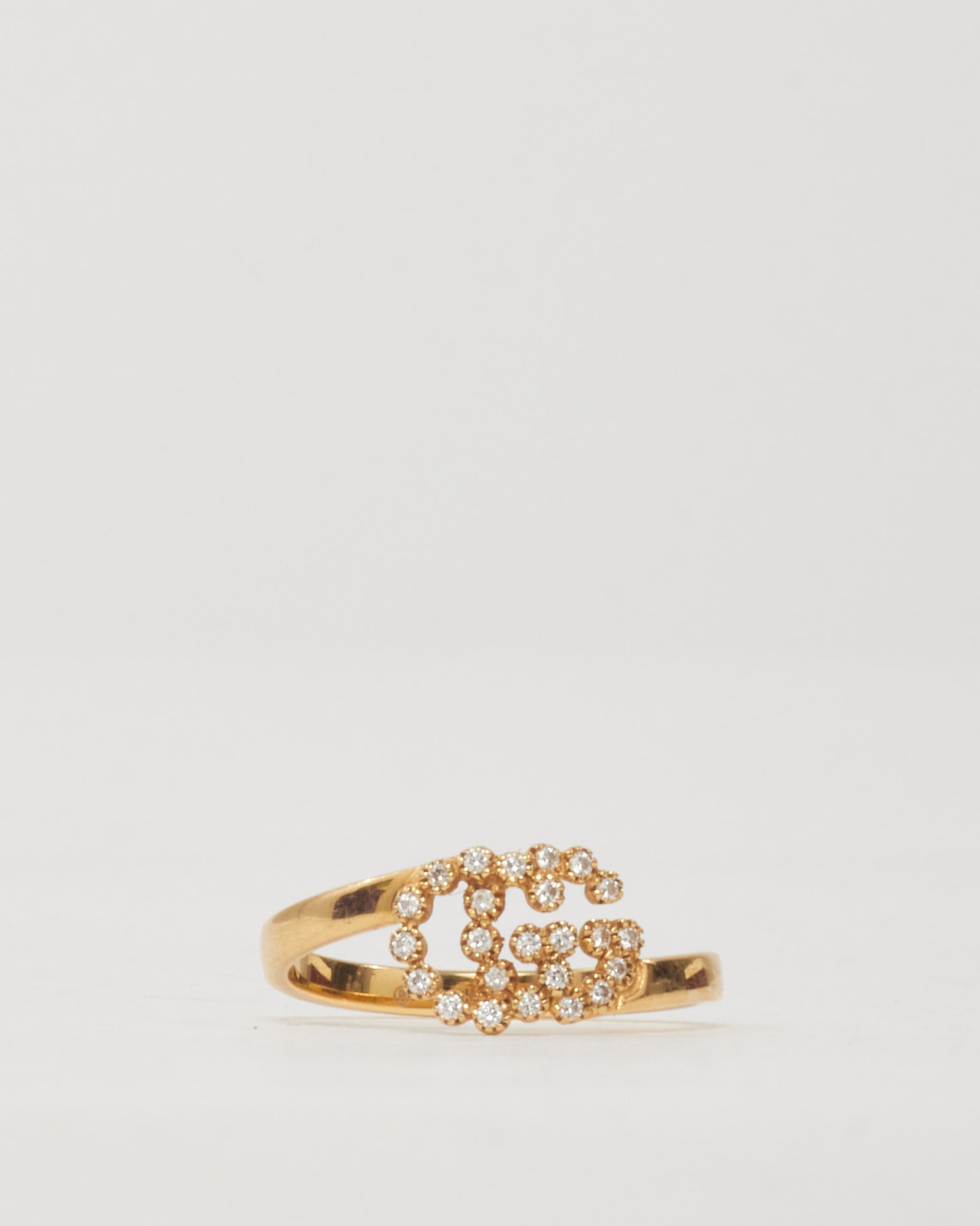 Gucci 18k Gold and Diamond Interlocking GG Ring - 7