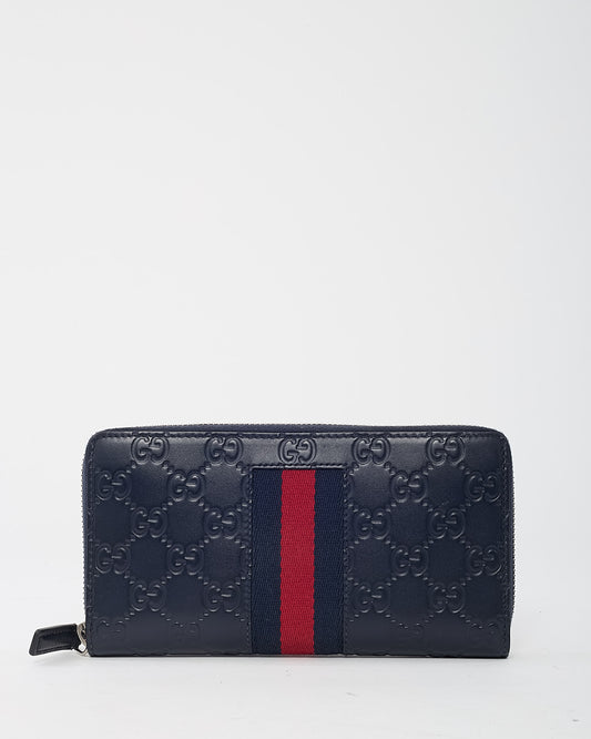 Portefeuille compact Gucci Marmont en cuir matelassé diagonal torchon GG bleu marine et blanc
