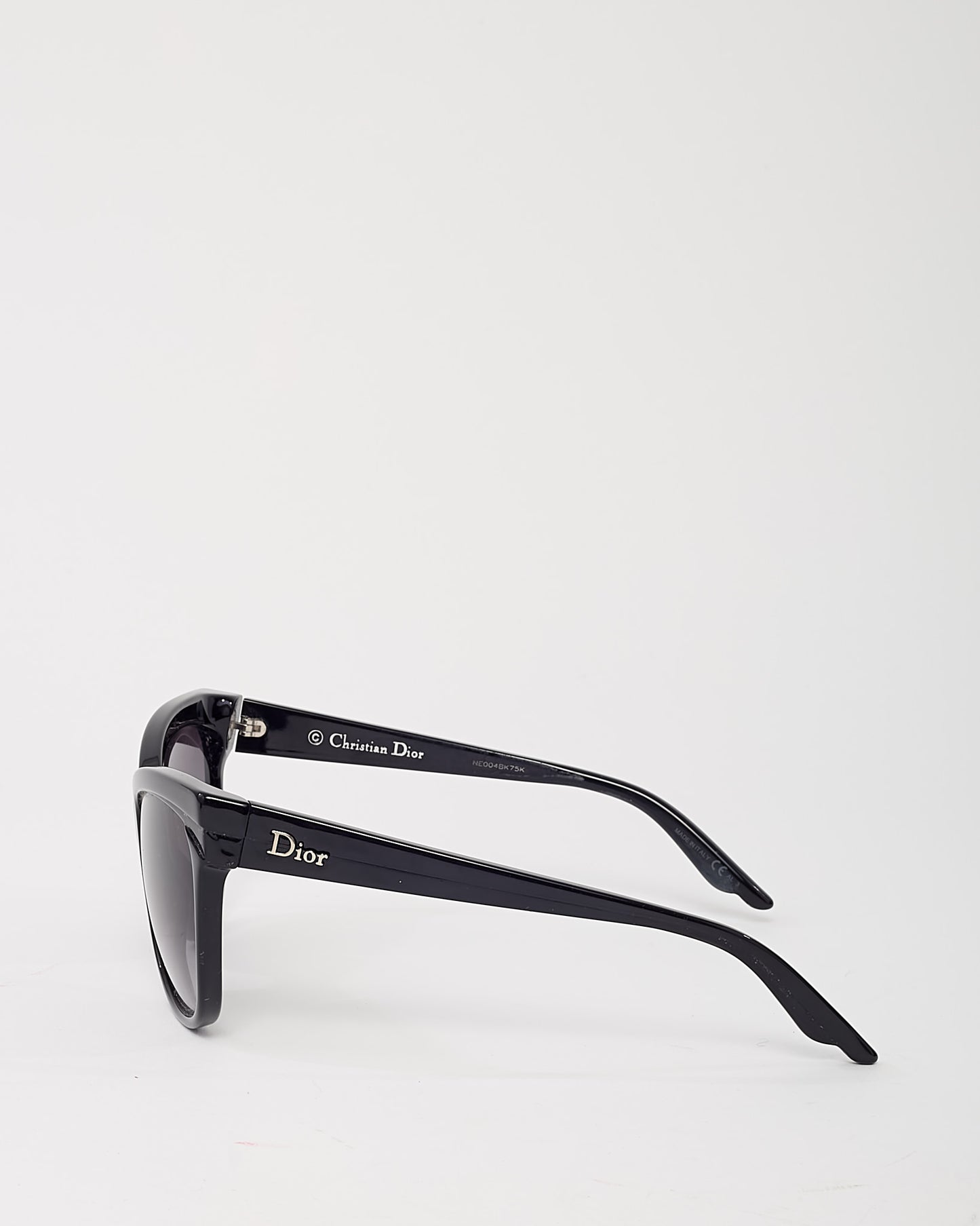 Lunettes de soleil Dior Diorsignature S6U en acétate noir et détails dorés