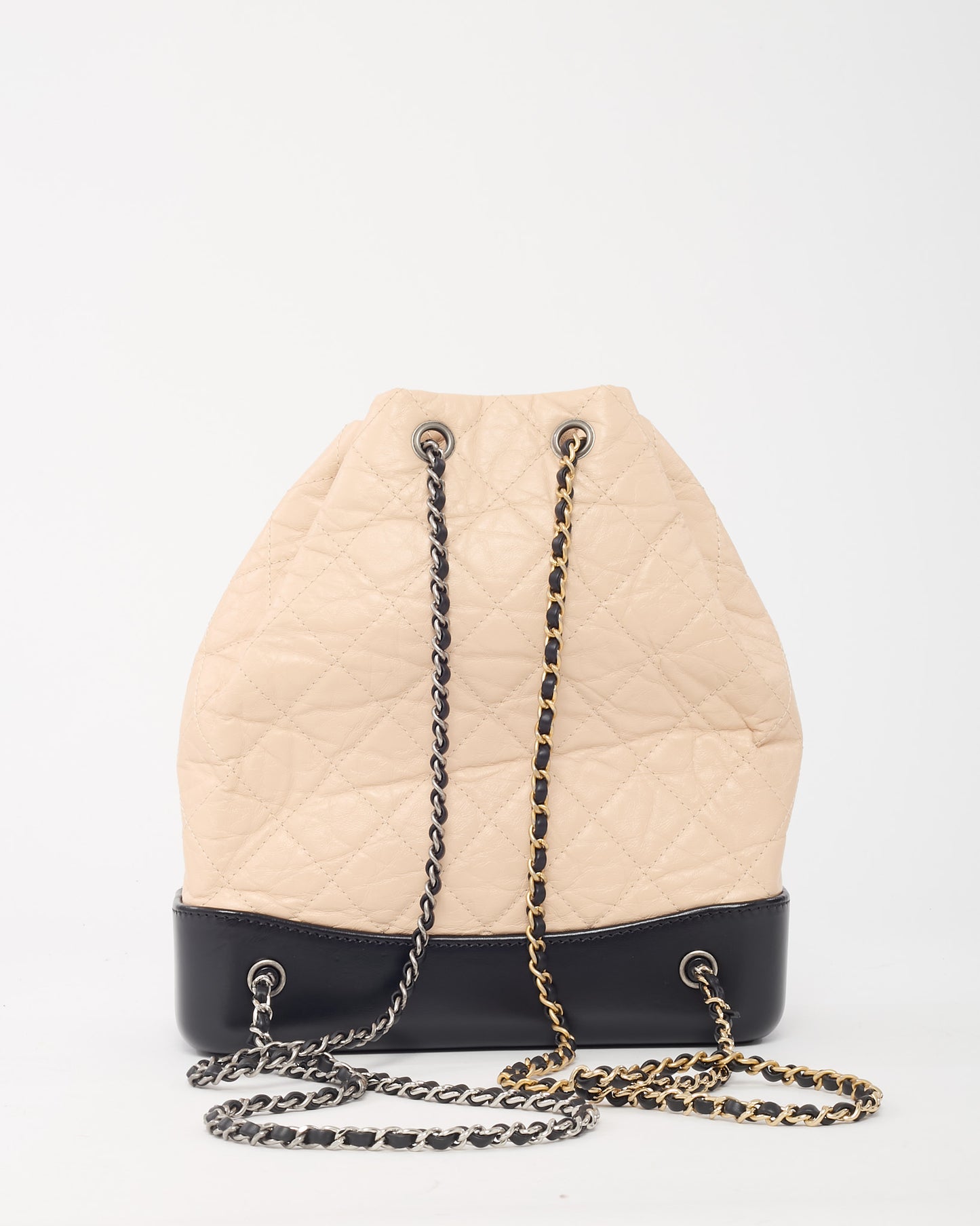 Sac bandoulière Chanel GST en cuir caviar noir avec finition argentée