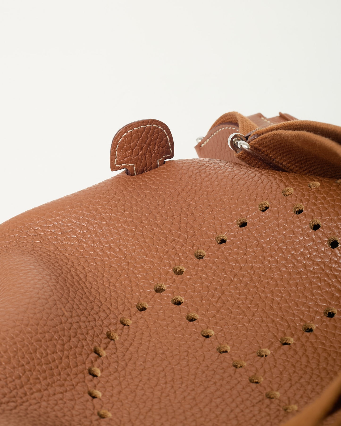 Hermès Gold Taurillon Clémence Leather Evelyne 29 Crossbody Bag