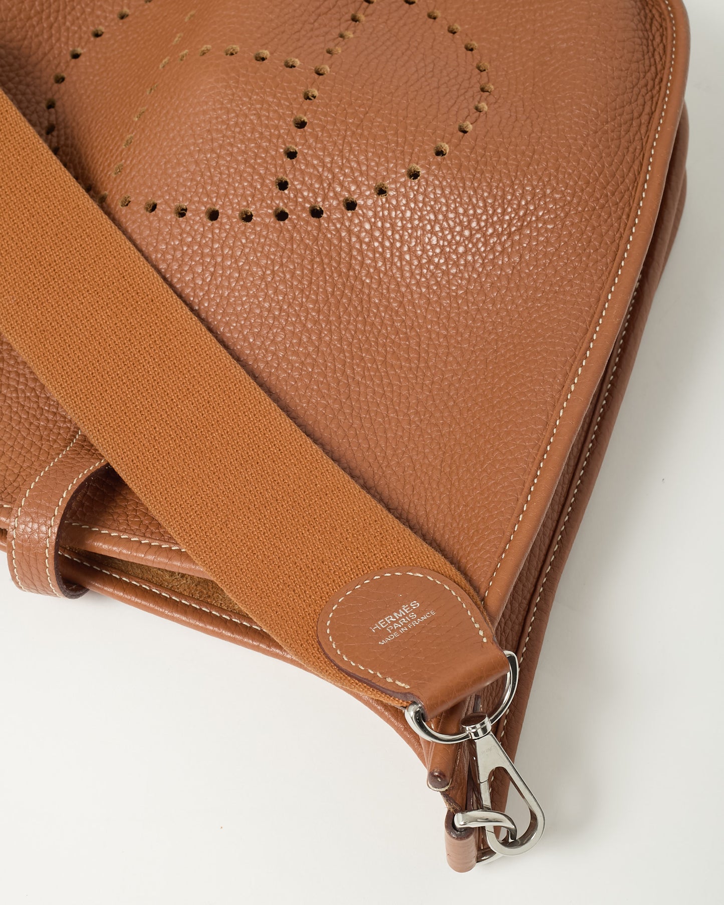 Hermès Gold Taurillon Clémence Leather Evelyne 29 Crossbody Bag