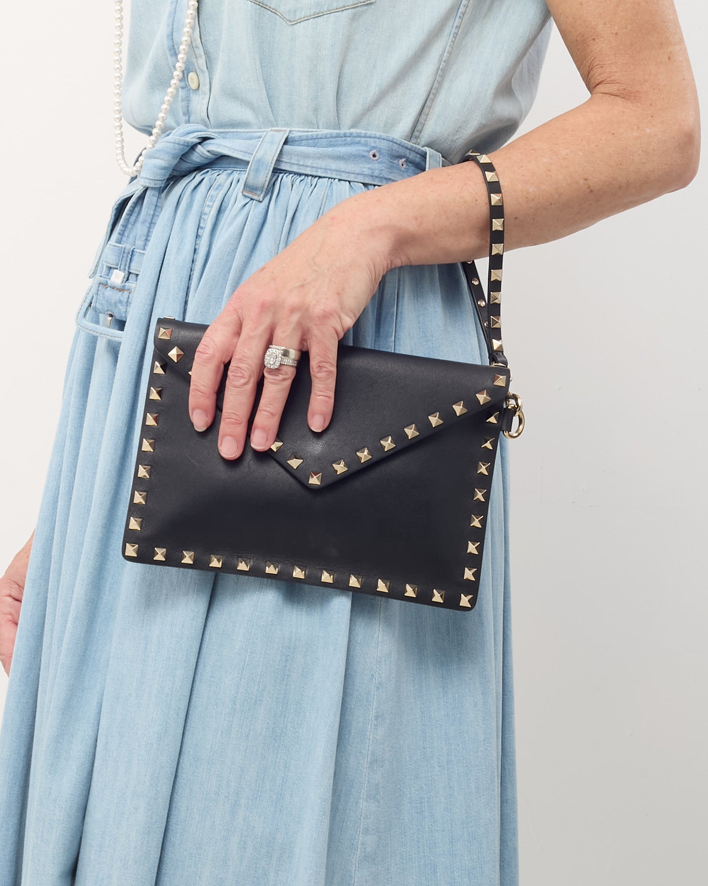 Valentino Black Leather GHW Rockstud Small Envelope Wristlet Pouch Clutch