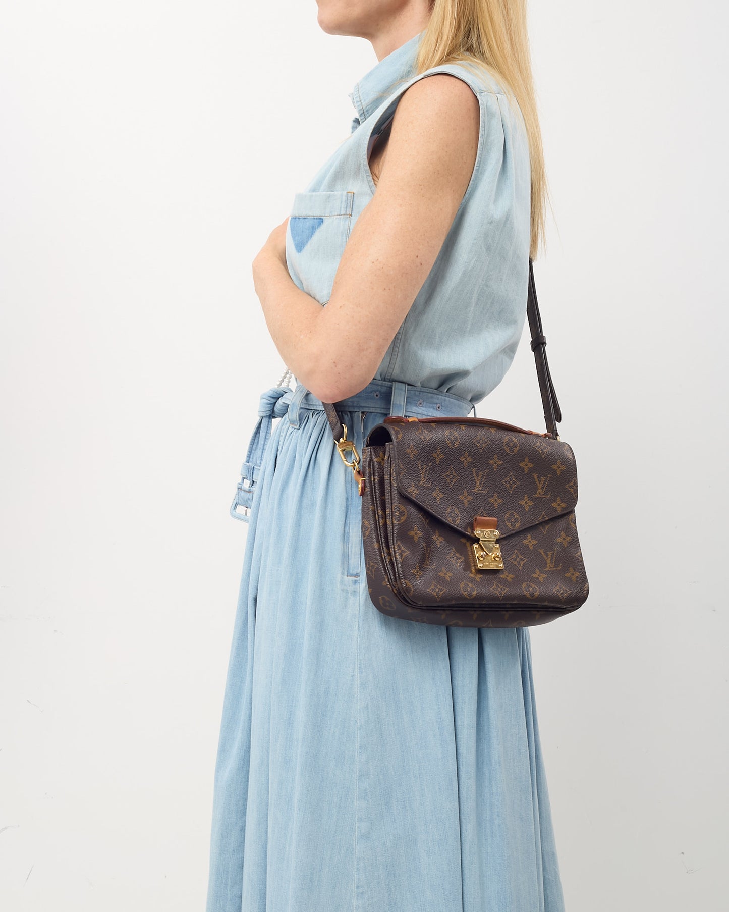 Louis Vuitton Monogram Canvas Pochette Metis Bag