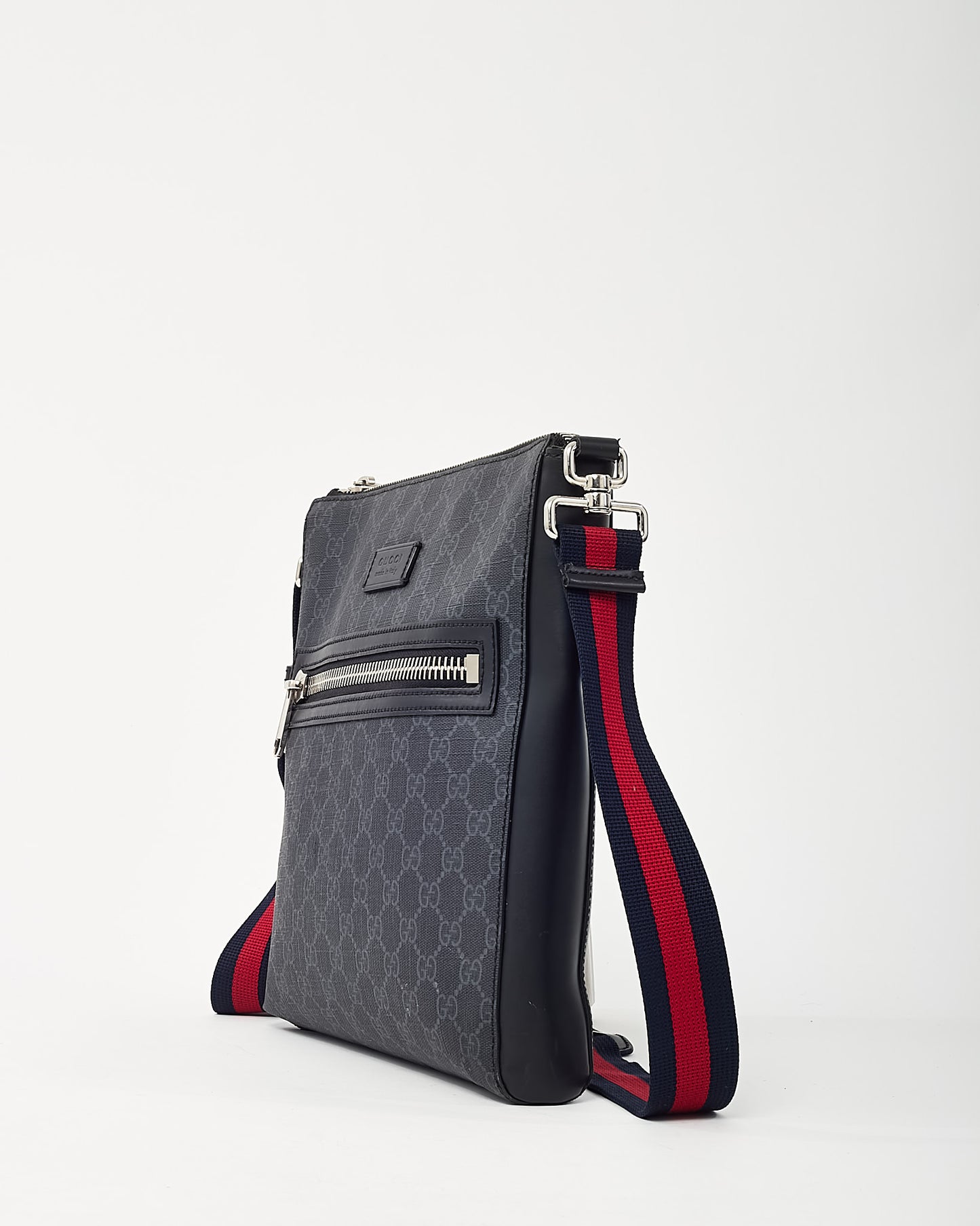 Gucci Black Monogram GG Supreme Canvas Medium Messenger Bag