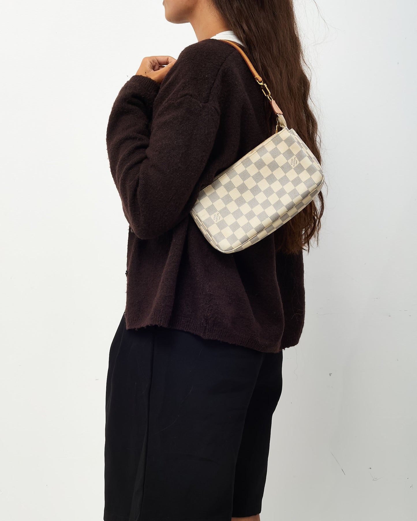 Louis Vuitton White Damier Azur Coated Canvas Pochette Accessoires Shoulder Bag