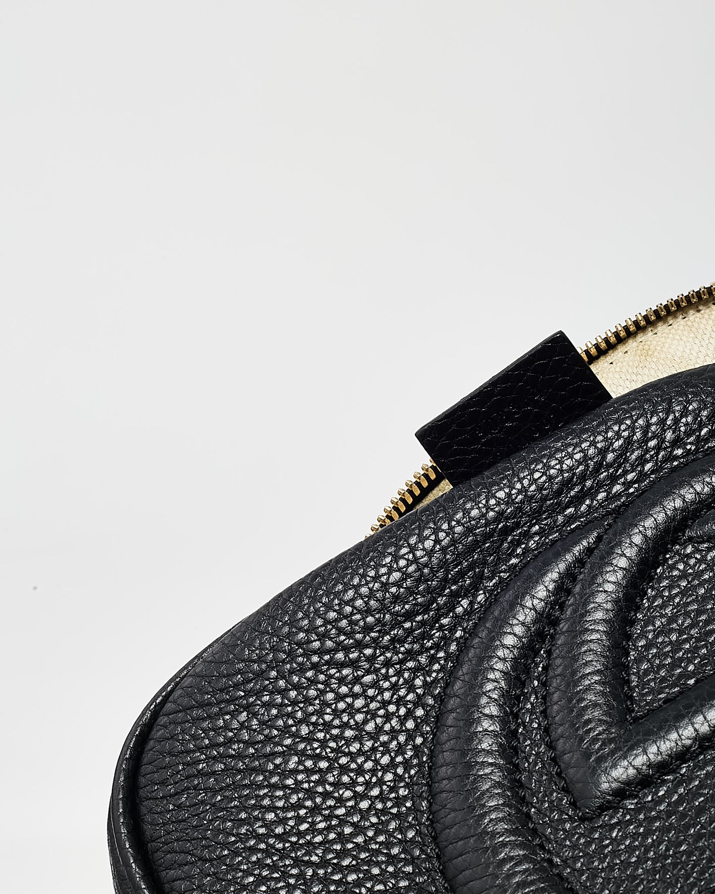 Gucci Black Pebbled Calfskin Leather GG Soho Disco Crossbody Bag