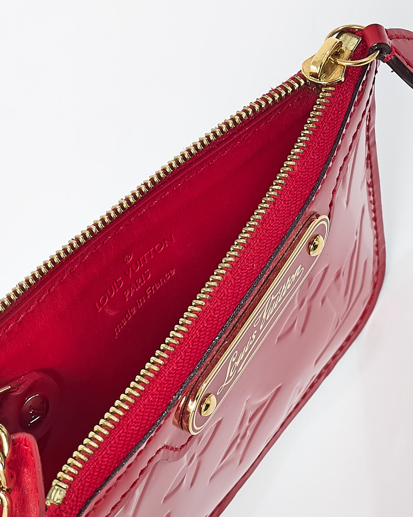 Louis Vuitton Red Monogram Vernis Pochette Cles / Key Pouch