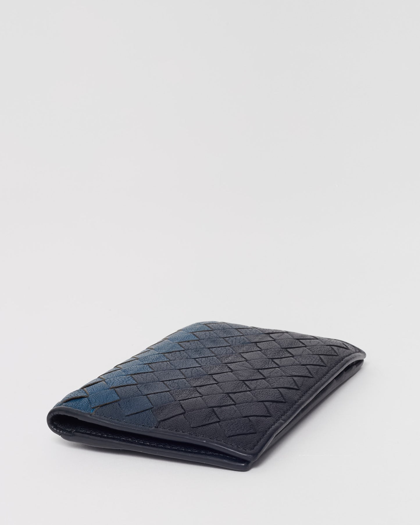 Bottega Veneta Black and Blue Ombre Intrecciato Leather Bi-Fold Pocket Organizer Wallet