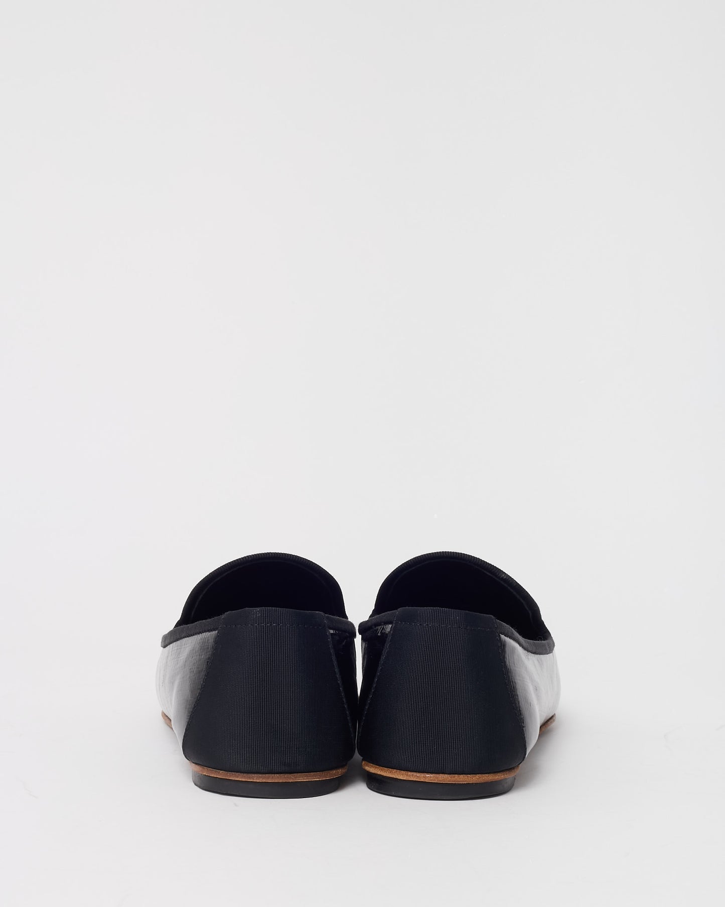 Chanel Black Patent Leather Silver CC Logo Driving Loafers - 39.5