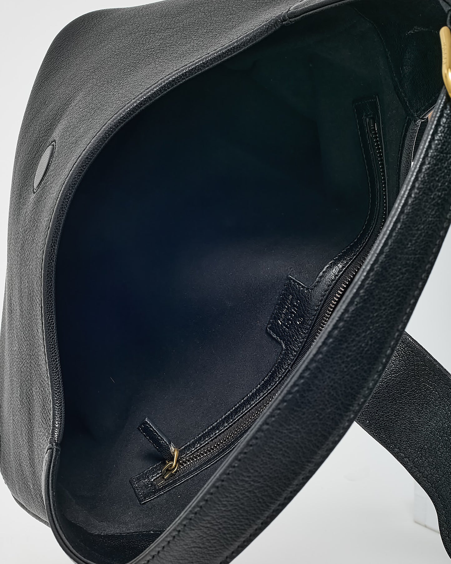 Gucci Black Goatskin Leather Medium Aphrodite Shoulder Bag