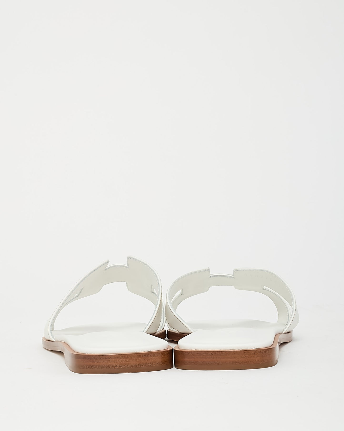Hermès White Calfskin Leather Oran H Sandals - 41