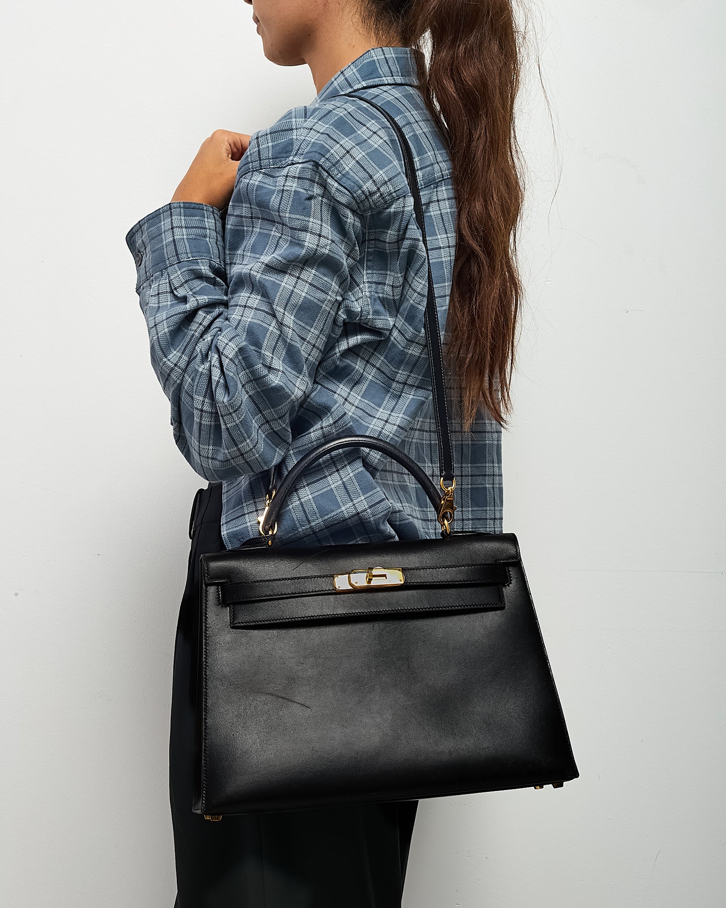 Hermès Vintage 1993 Black Box Calfskin Leather Kelly 32 Handbag GHW