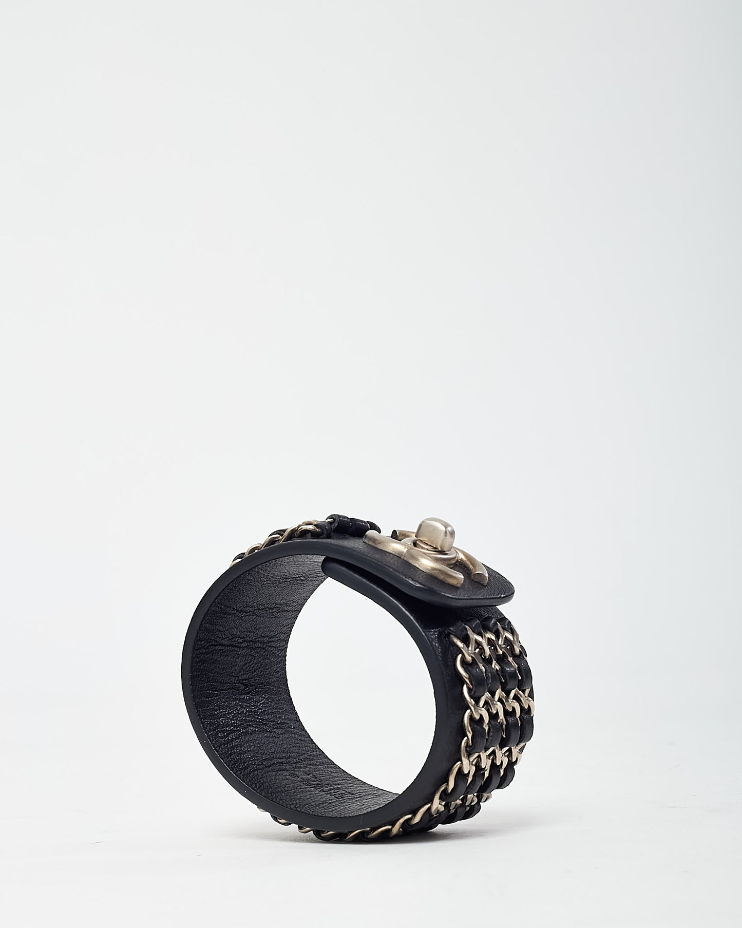 Chanel Black Leather Silver Chain CC Logo Turnlock Wrap Bracelet - M