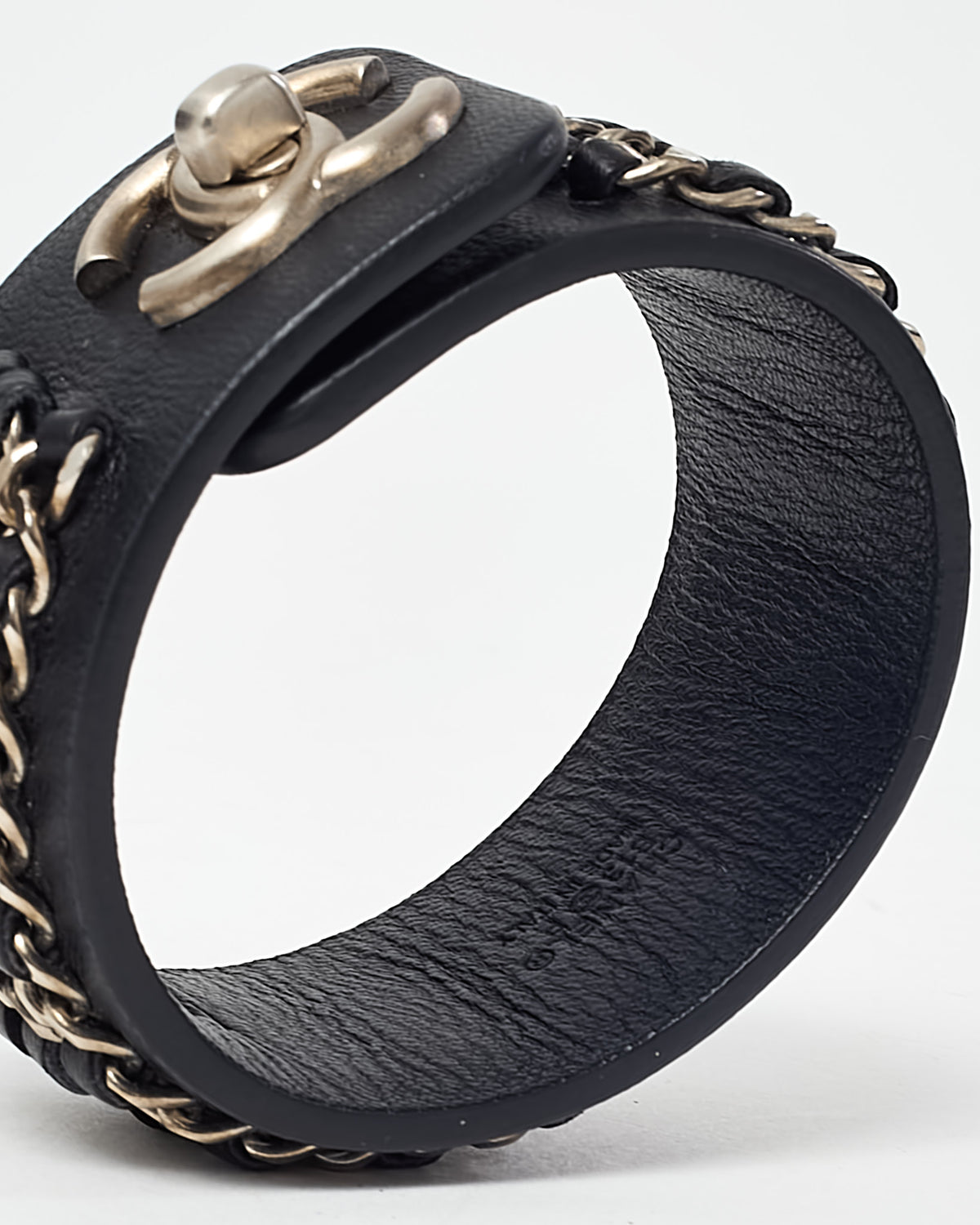 Chanel Black Leather Silver Chain CC Logo Turnlock Wrap Bracelet - M