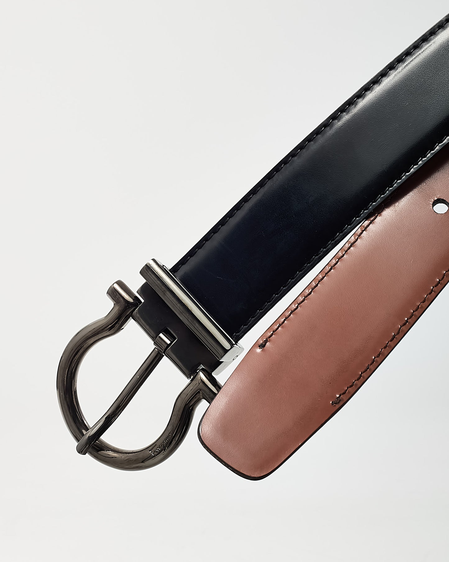 Salvatore Ferragamo Men's Shiny Black and Brown Leather Reversible SHW Gancini Buckle Belt - 105