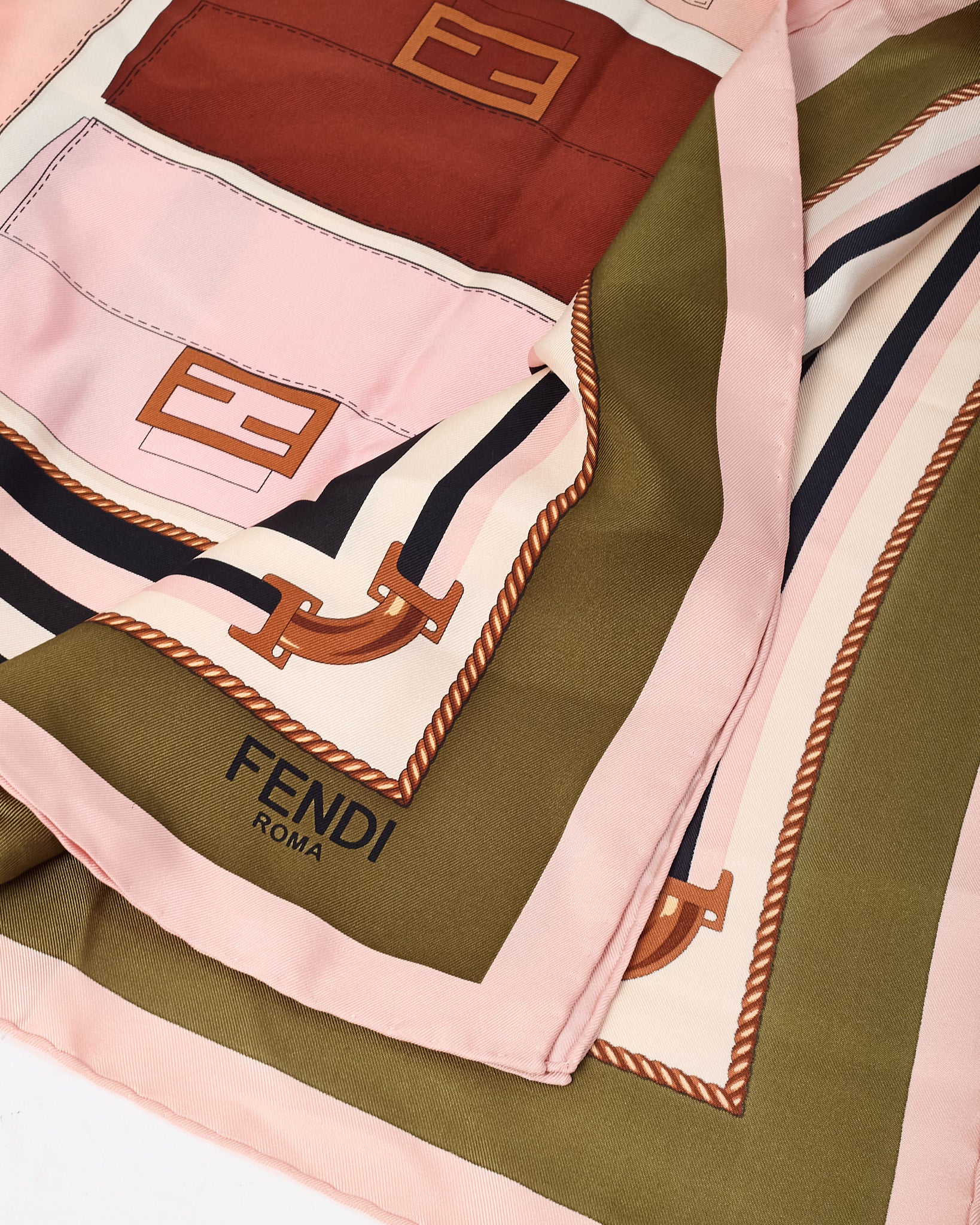 FENDIバッグモチーフ シルクスカーフ 約90cm x 90cm Buy Fendi Pink/Green/Beige Baguette Printed 90cm Silk Scarf