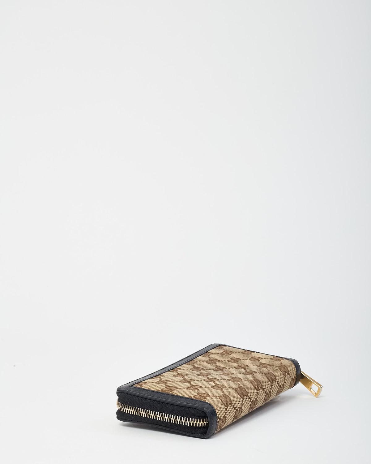 Gucci Black Leather Trim and Beige/Brown GG Monogram Canvas Zippy Wallet