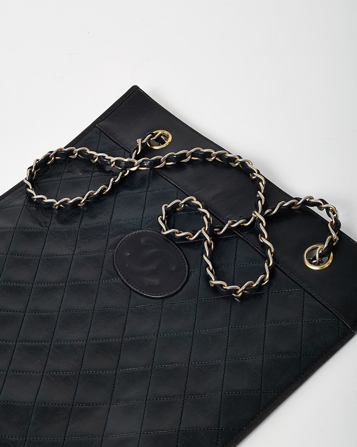 Chanel Vintage Black Quilted Lambskin Leather CC Logo Chain Shoulder Bag