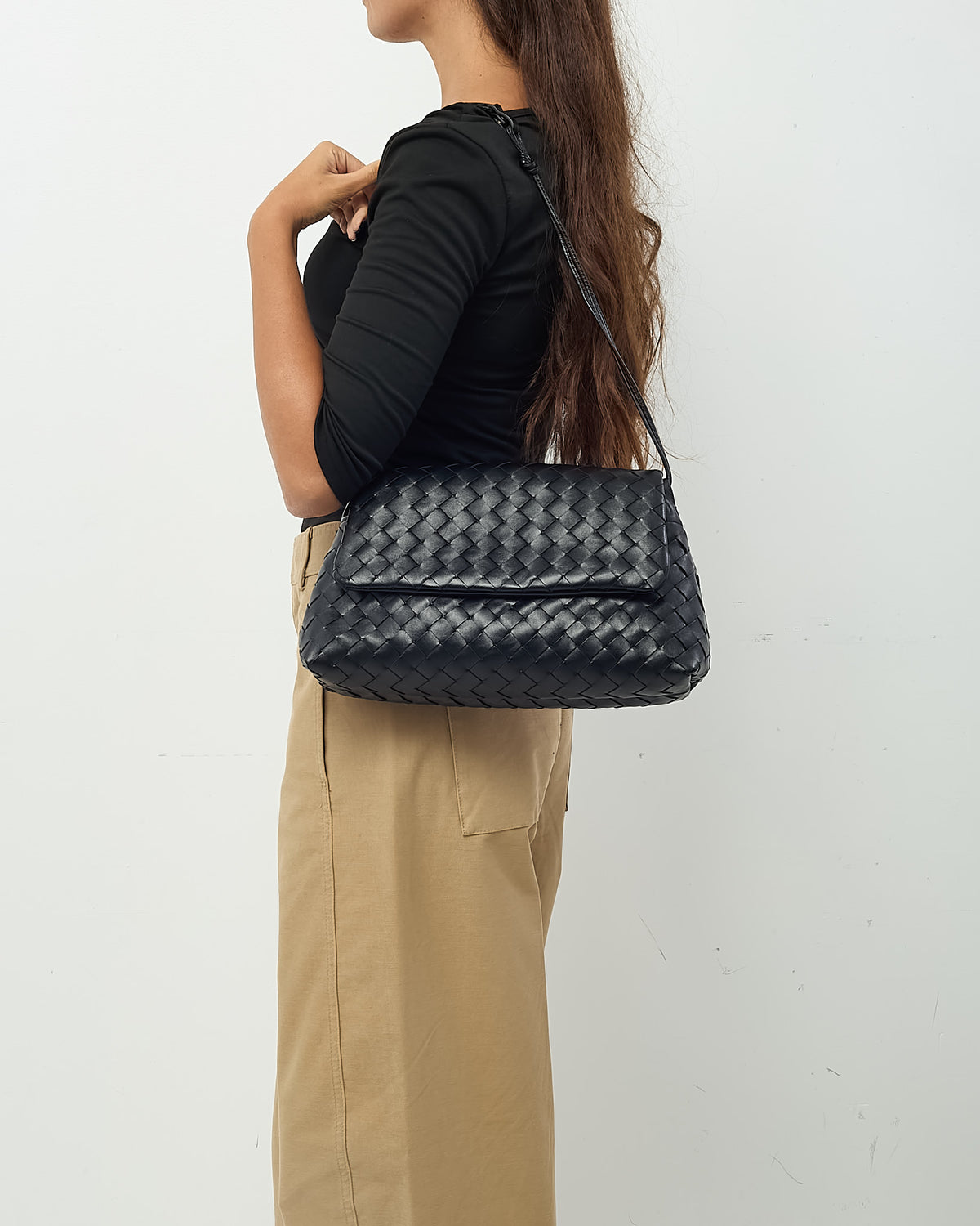 Bottega Veneta Black Intrecciato Leather Giorno Shoulder Bag