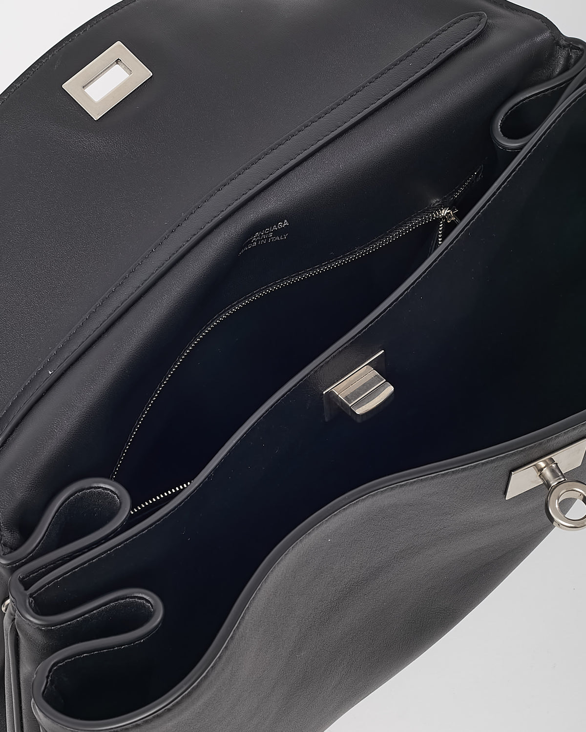 Balenciaga Black Smooth Leather Medium Rodeo Handbag