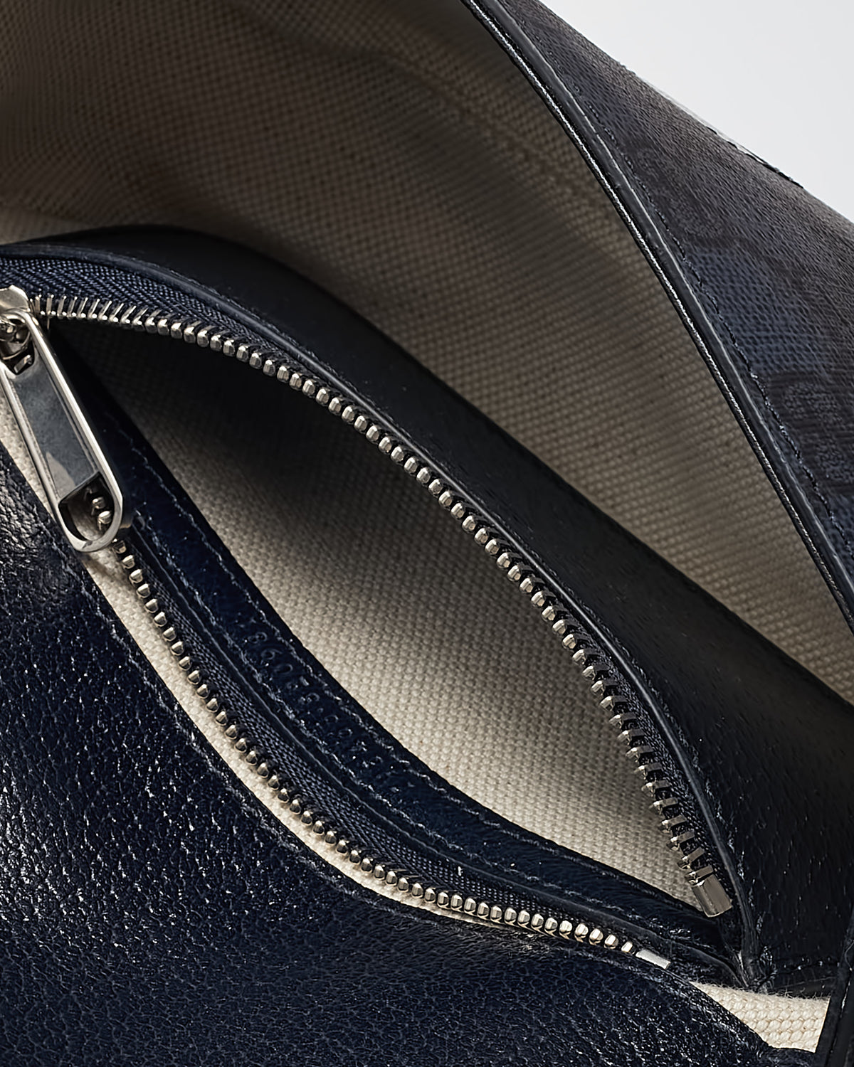 Gucci Navy GG Supreme Monogram Coated Canvas Mini Ophidia Crossbody