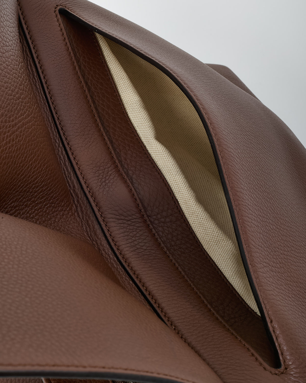 Gucci Brown Pebbled Leather GG Marmont Large Messenger Shoulder Bag