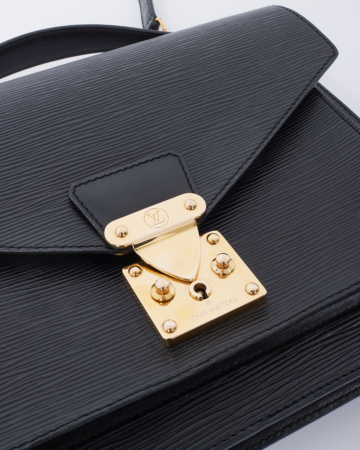 Louis Vuitton Sac à poignée supérieure convertible Monceau 28 en cuir épi noir