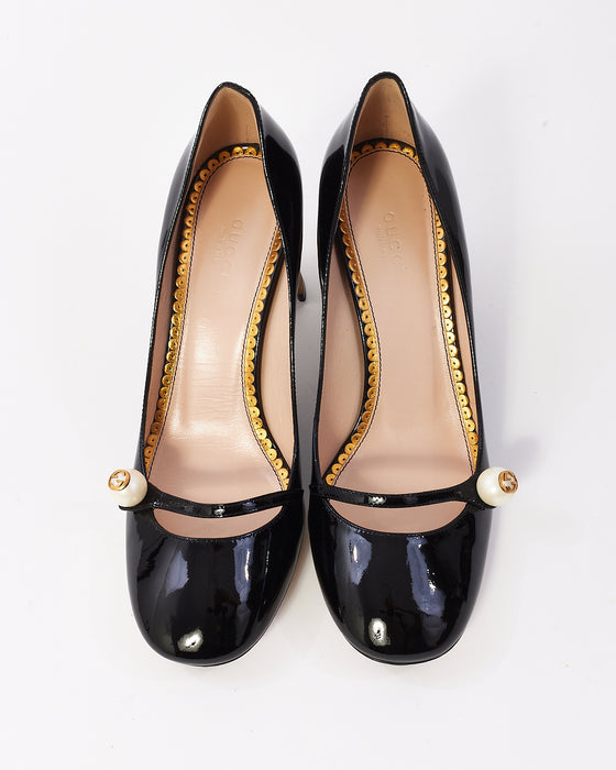 Gucci Black Patent Mary-Jane Pumps with Gold Heel - 39