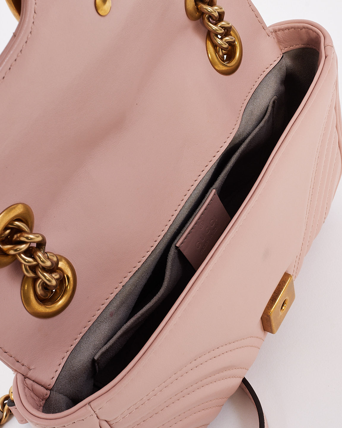 Petit sac à bandoulière GG Marmont en cuir matelassé rose Gucci