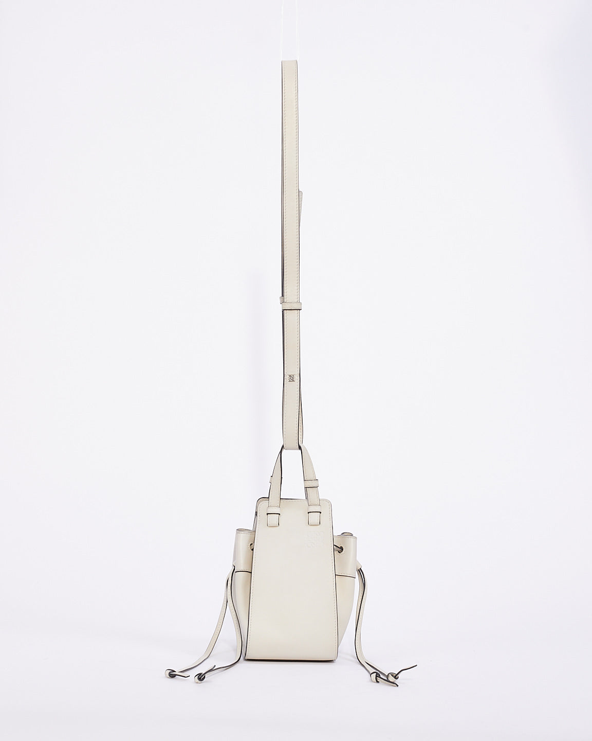 Loewe Mini sac hamac en cuir blanc