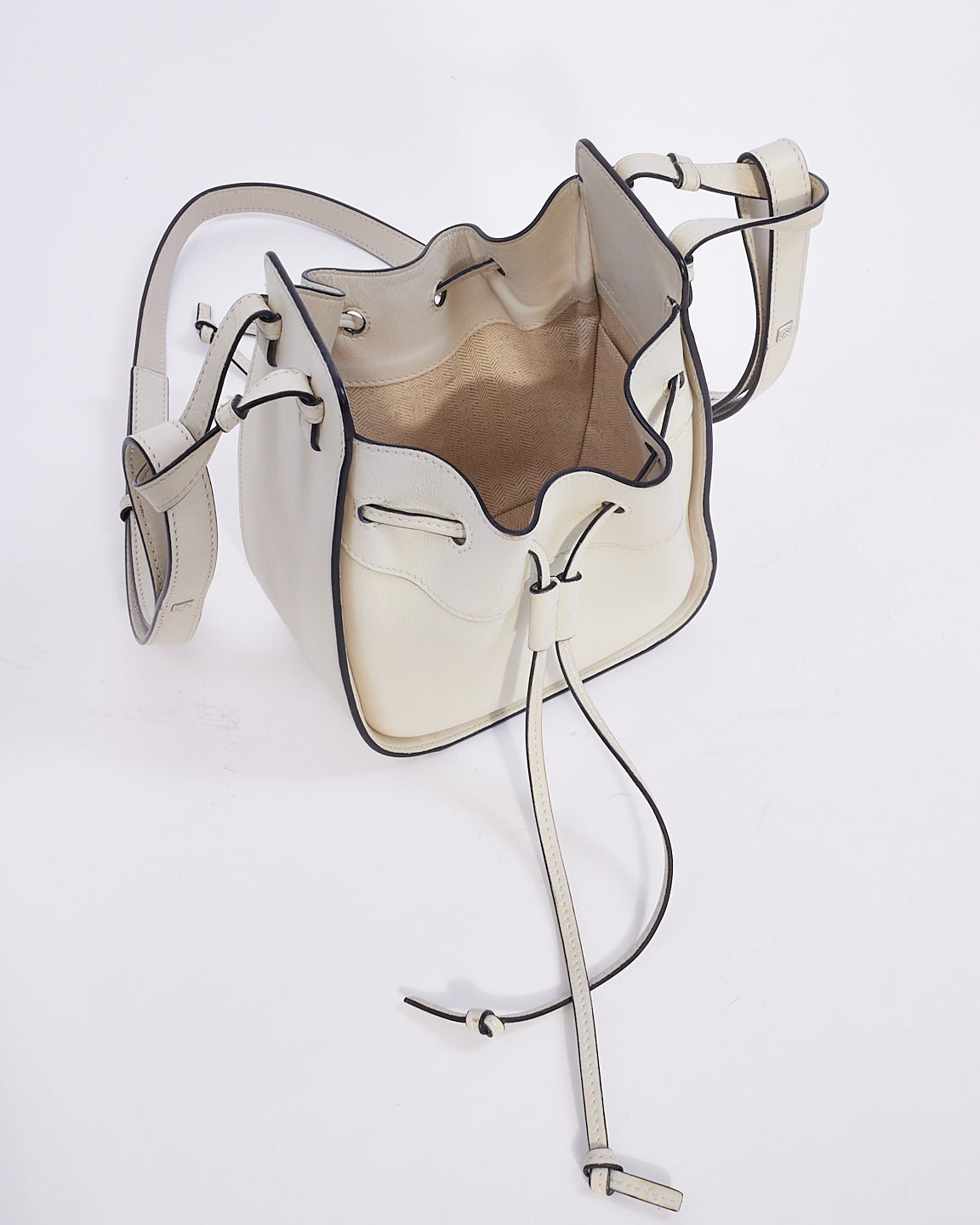 Loewe Mini sac hamac en cuir blanc