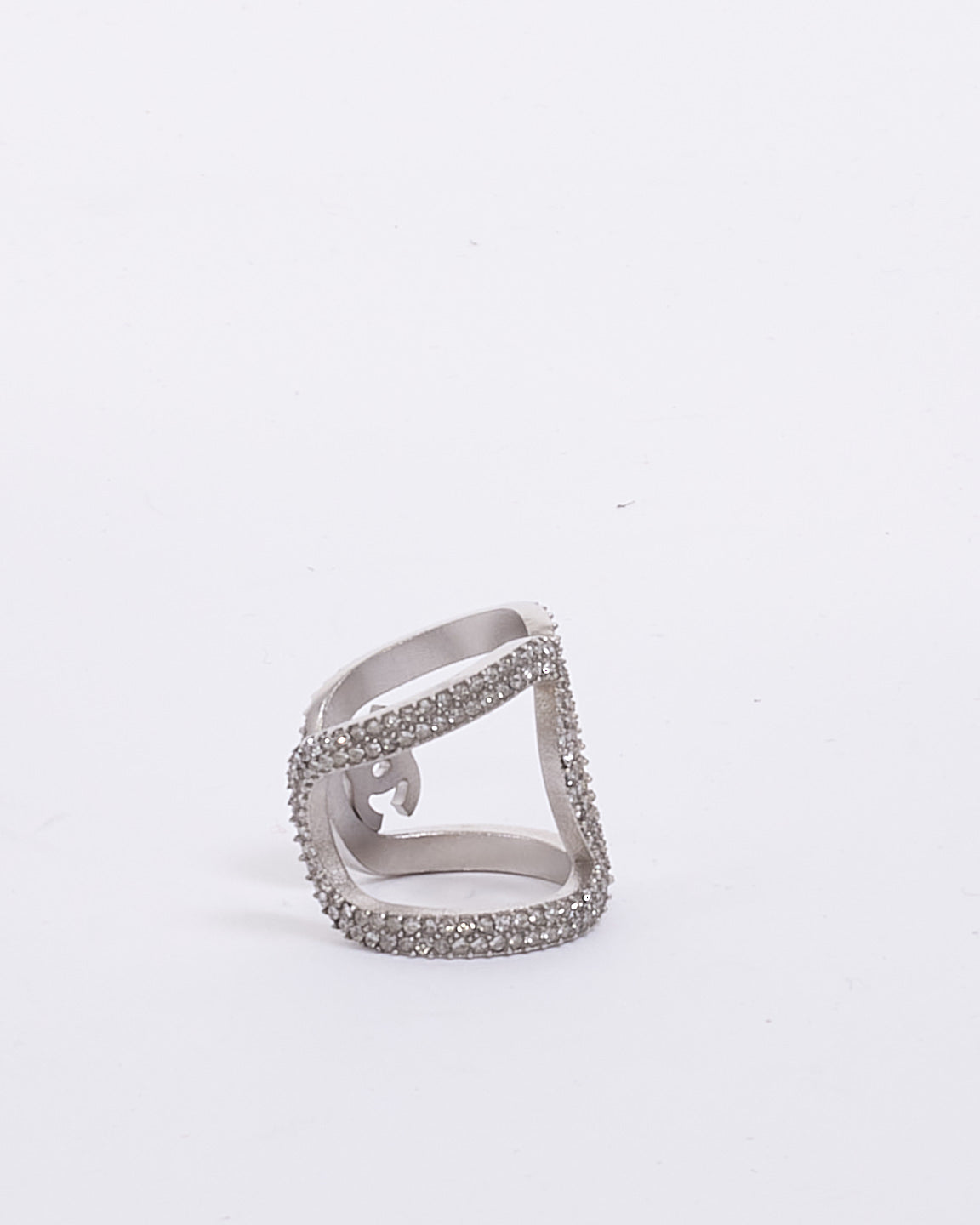 Explore a Chanel Silver Crystal Interlocking CC Ring - Authenticated ...