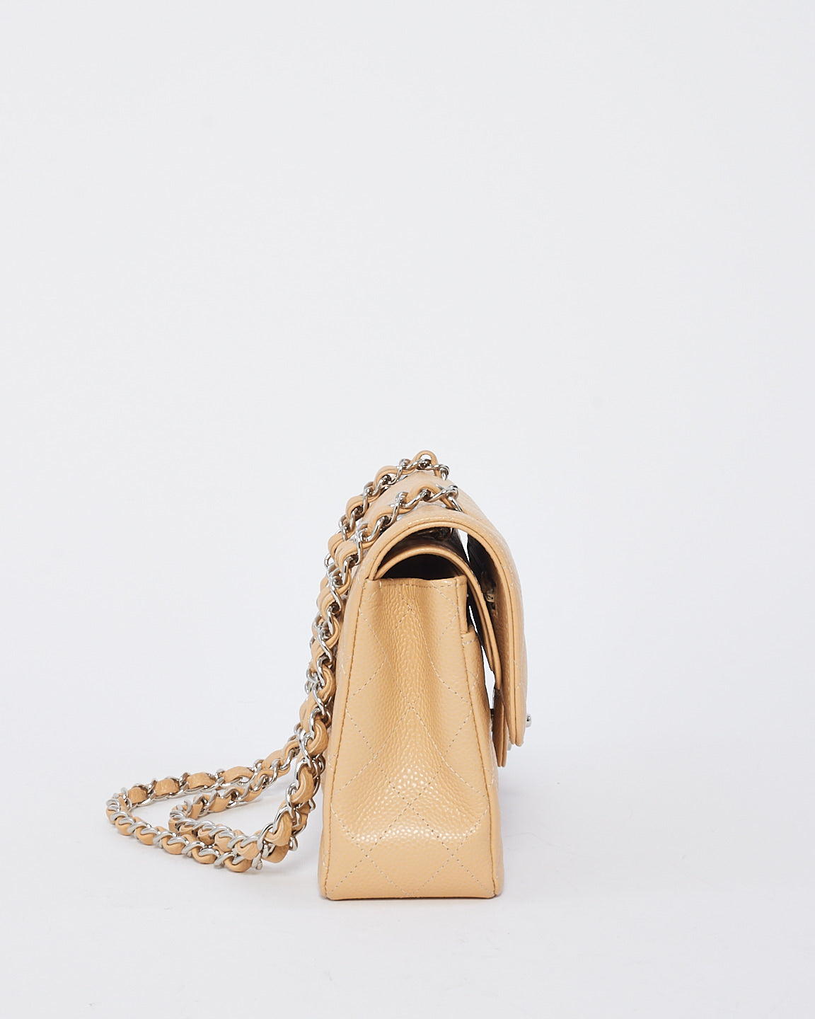 Petit sac à bandoulière classique à double rabat en cuir caviar beige Chanel avec SHW