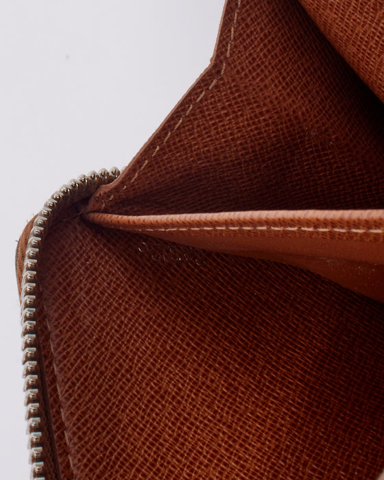 Louis Vuitton Brown Epi Leather Zippy Wallet