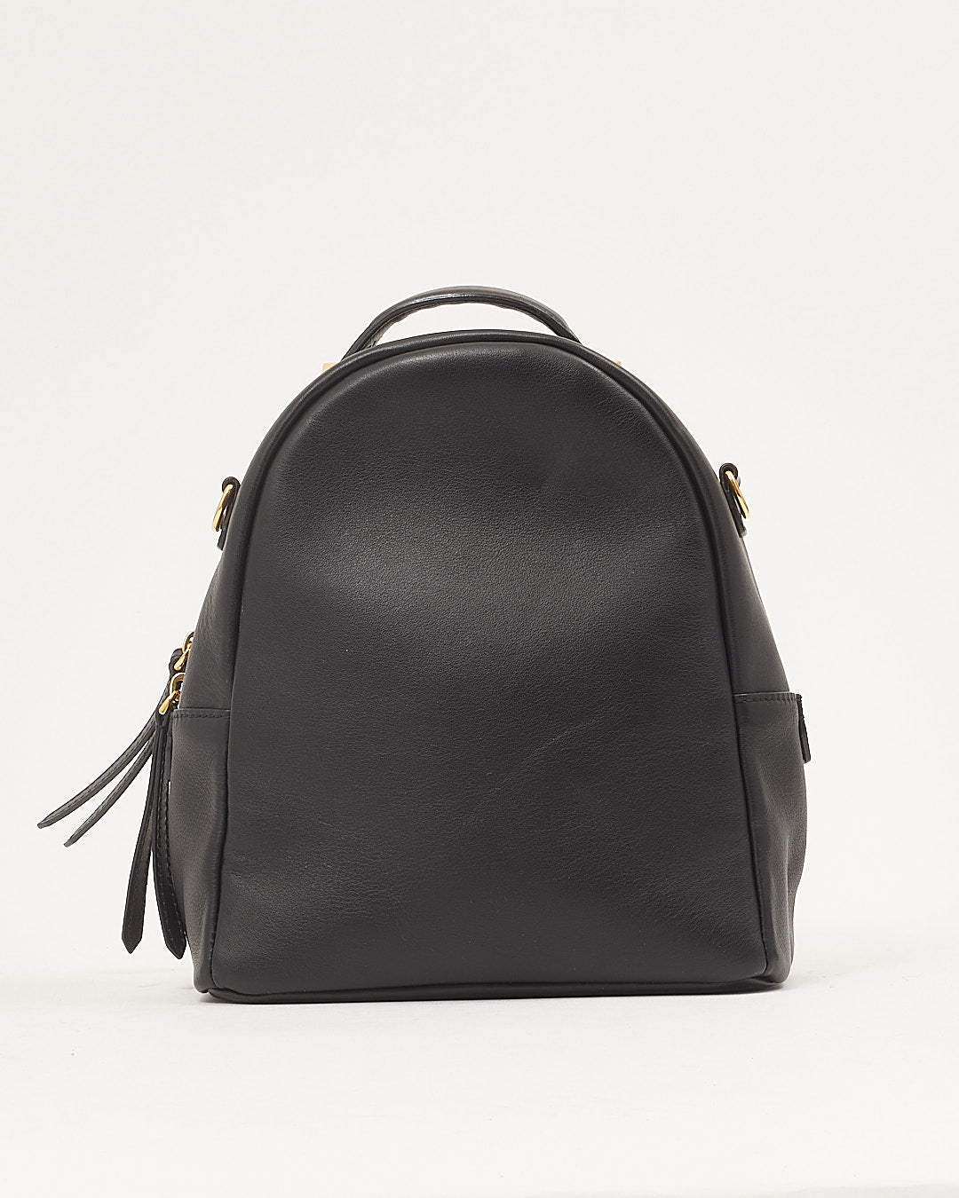 black pyramid leather backpack International Harry Potter, GRYFFINDOR, HUFFLEPUFF, RAVENCLAW & Dark Arts Fashion Doughnut strives to make changes with urban nomads and propose a feasible sustainable lifestyle Dark Punk Pyramid Stud Backpack