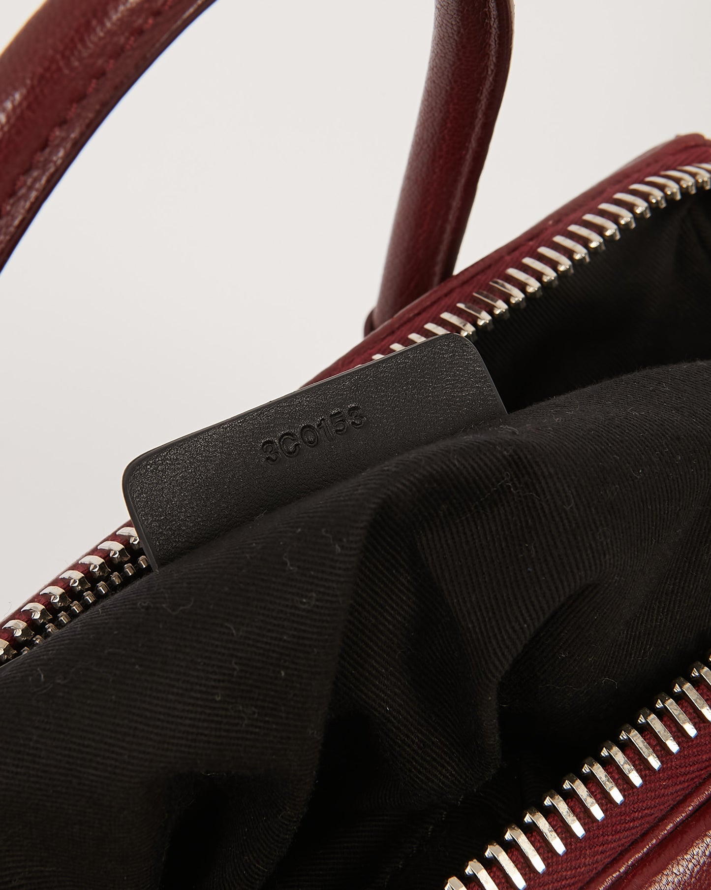 Petit sac Antigona en cuir grainé bordeaux Givenchy