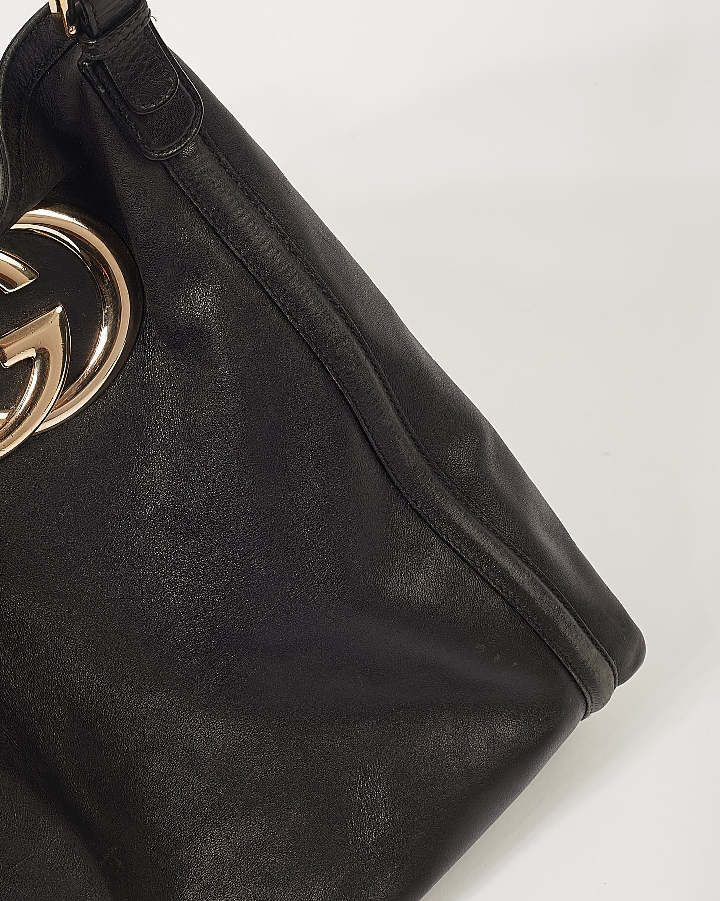 Grand sac fourre-tout GG en cuir noir Gucci