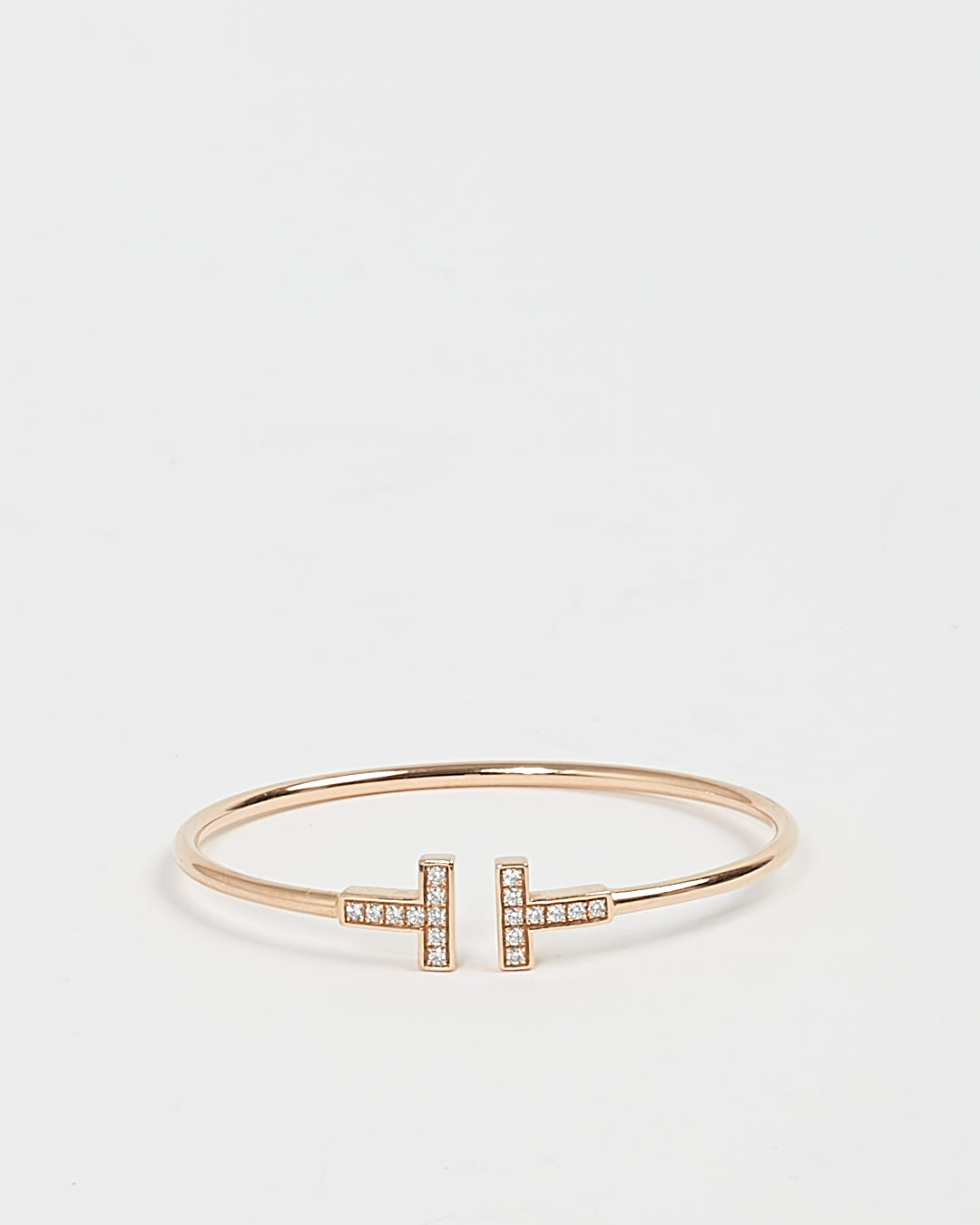 Tiffany &amp; Co. Bracelet manchette en or rose 18 carats et diamants en T