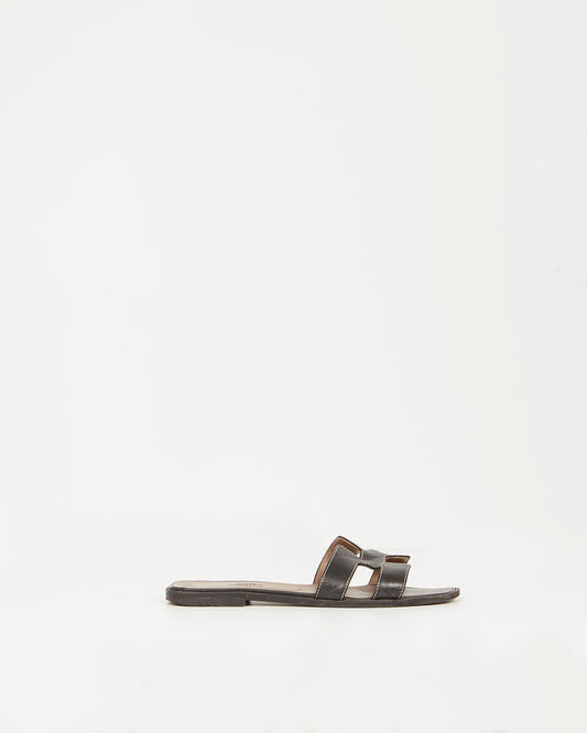 Hermès Black Leather Contrast Stitching Oran Sandals  - 38