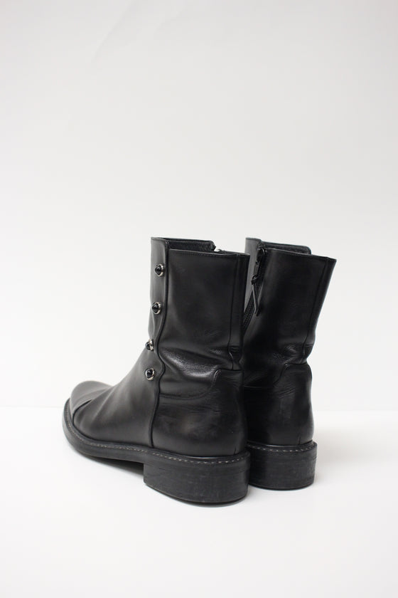 Stuart Weitzman Black Leather Button Boots - 38
