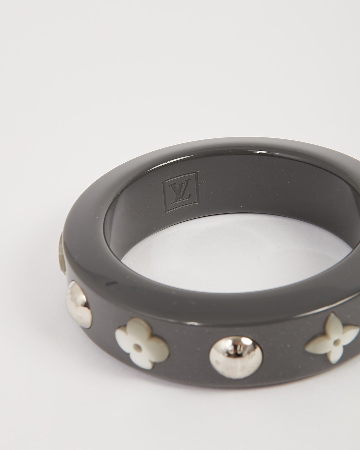 Bracelet jonc fleur clouté gris Louis Vuitton