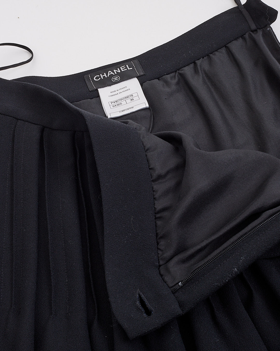 Jupe plissée en crêpe noire Chanel - 36