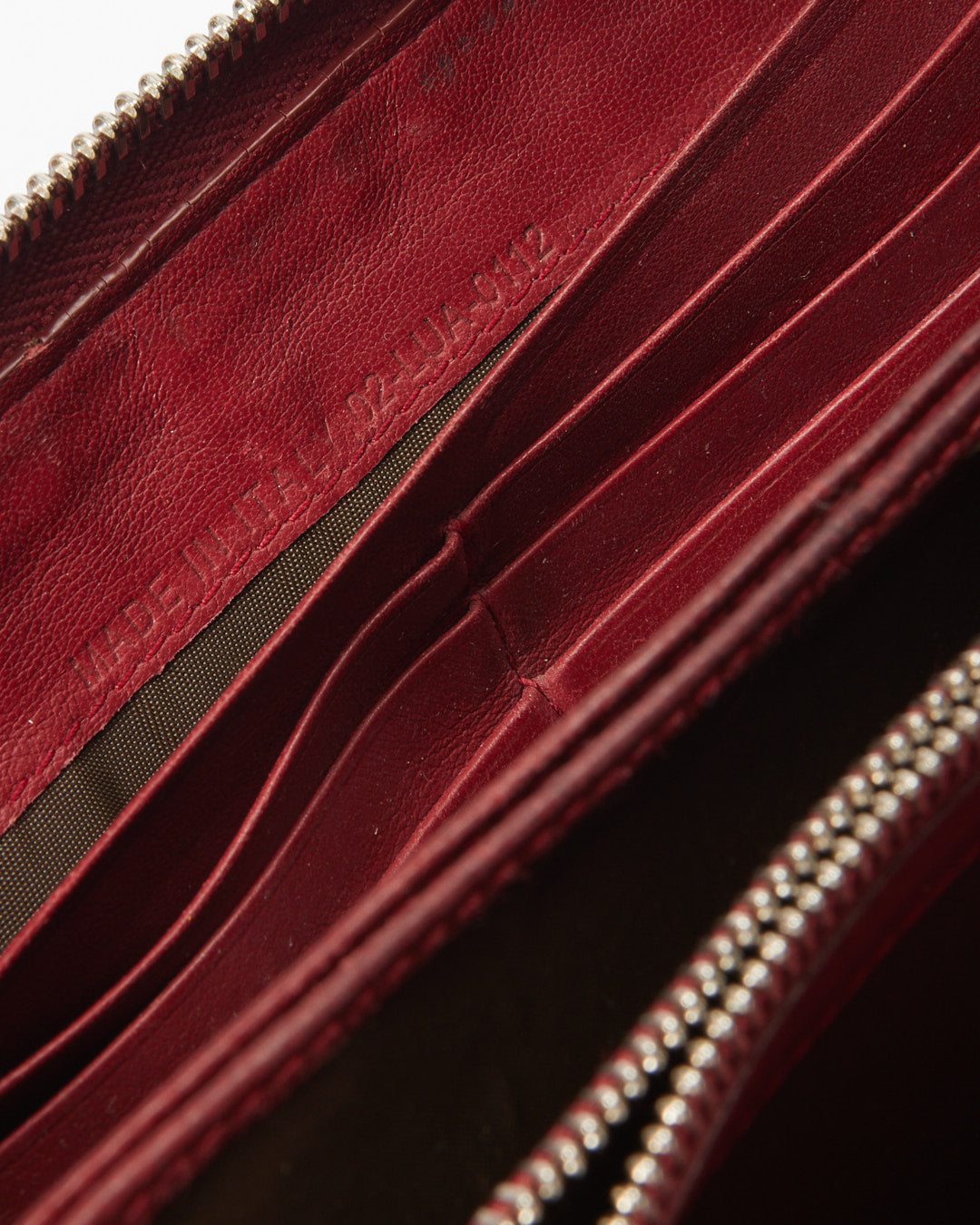 Portefeuille continental en cuir verni à motif Cannage rouge Dior